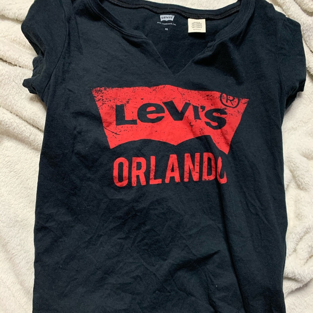 levi’s shirt